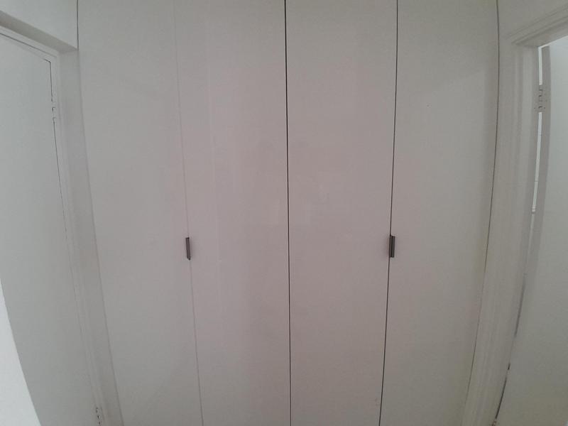 To Let 1 Bedroom Property for Rent in Sea Point Western Cape